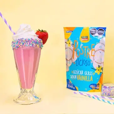 Malteada rosa de fresa