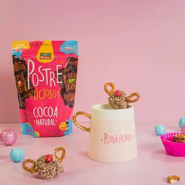 Chocolate caliente con bombones de reno